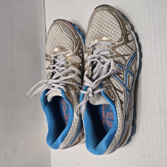 Blue and White Athletic‎ Sneakers with Mesh Design - Picture 5 of 8